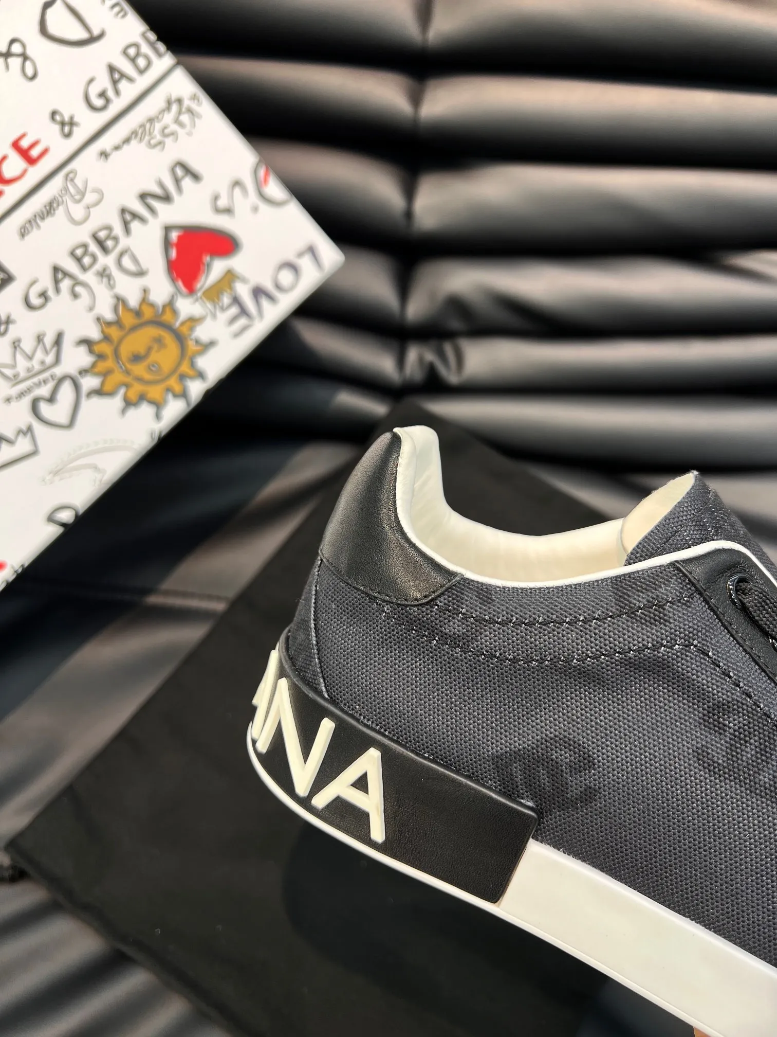 Men's shoes 360 yuan🏮🏮2023 new Dolce & Gabbana/top original single DG heavy industry series, imported original waterproof canvas, contrasting color design is super beautiful, exquisite and luxurious, super A level! Compared with the genuine product at the counter, the version is no worse at all! size：38-46
